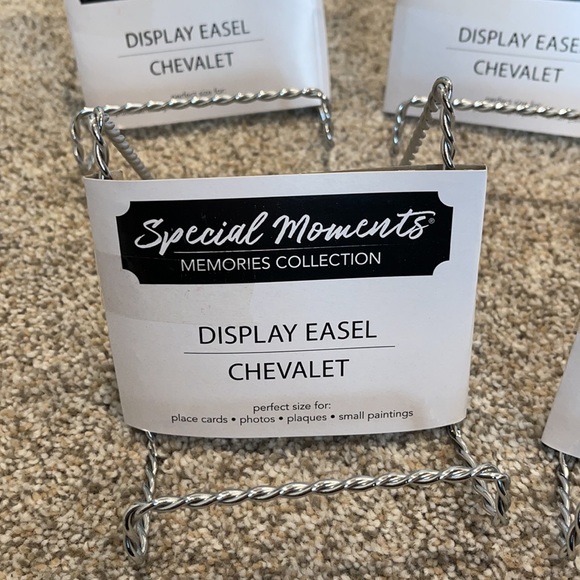 🛍 NWT Medium Display Easel Bundle - Picture 2 of 5